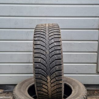 Bridgestone Blizzak SPIKE1 195/65 R15